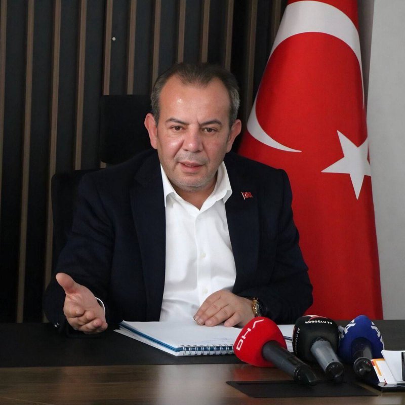 Tanju Özcan Bir Kısım Davadan Beraat Etti