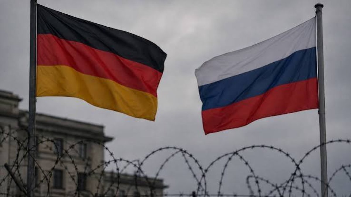 Almanya, Rus Seçim Merkezlerine Müdahale Ediyor