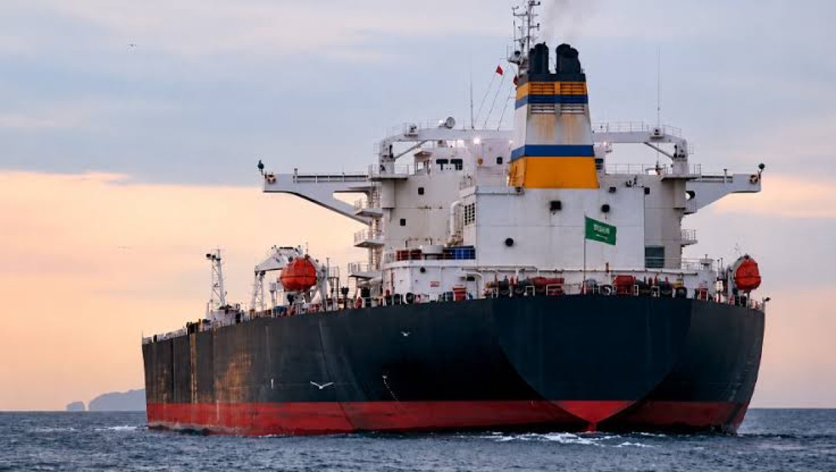 Aramco Avrupa'ya Ham Petrol Teslimatını Durduruyor