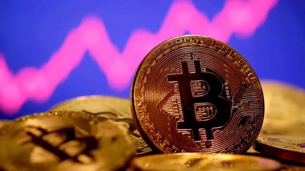 Bitcoin $80.000'ı Geri Aldı: SEC'in Tokenleştirilmiş Hisse Muafiyeti Kripto Hisselerini Fırlattı