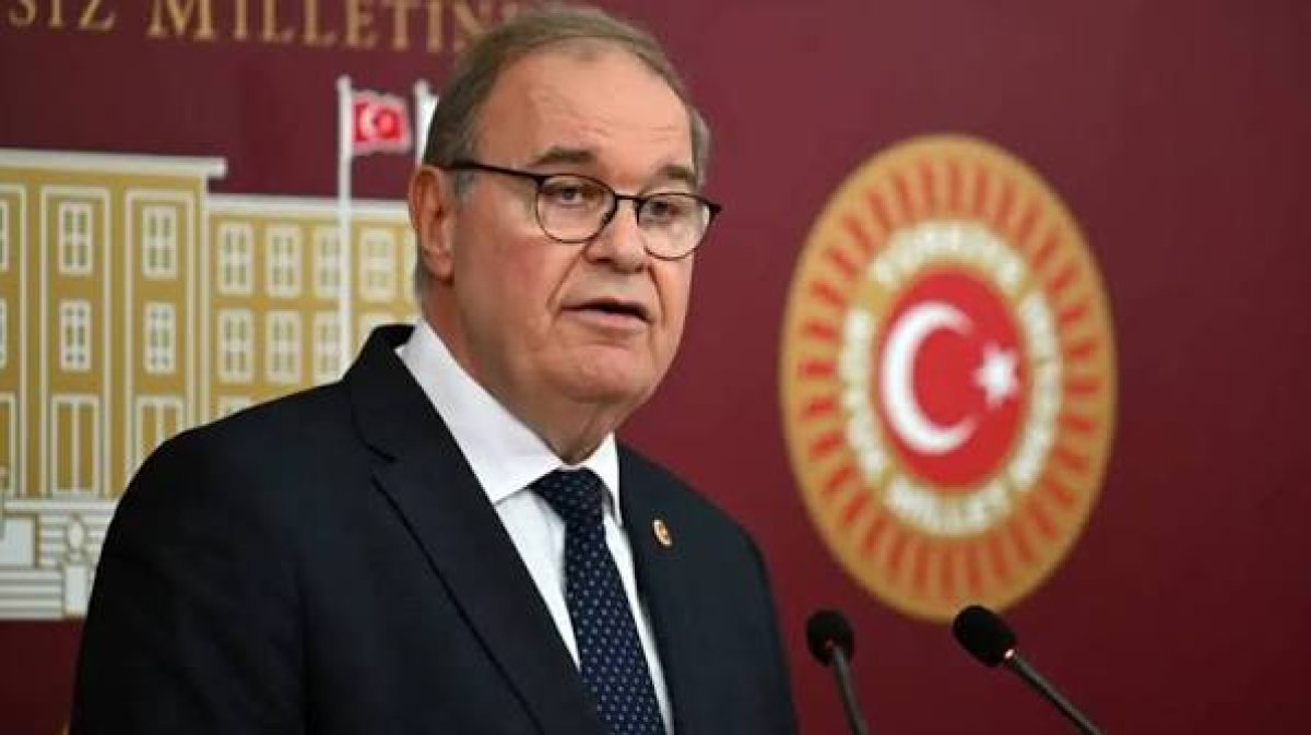 CHP Grup Başkanı Öztrak, OVP'deki Enflasyon Tahminlerini Sert Şekilde Eleştirdi