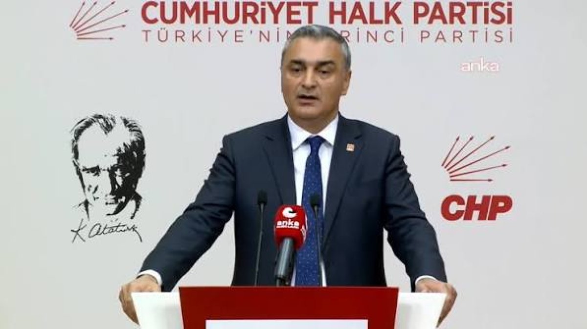 CHP Sözcüsü Müslim Sarı, Merkez Yönetim Kurulu (MYK) toplantısının ardından görevden alınan il başkanlarını açıkladı!