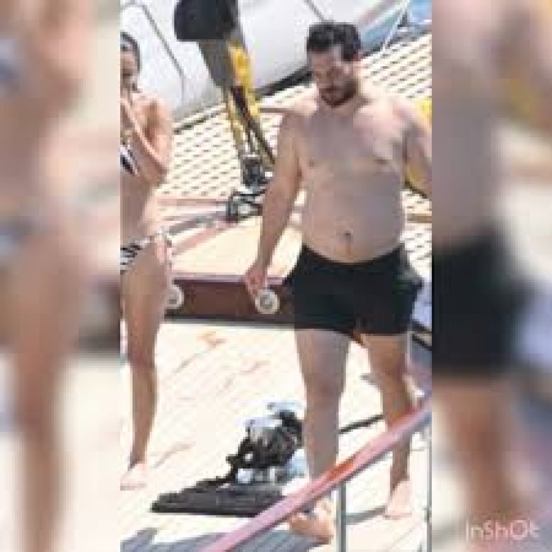 Çağatay Ulusoy'un Bodrum Tatili Sosyal Medyada Gündem Oldu