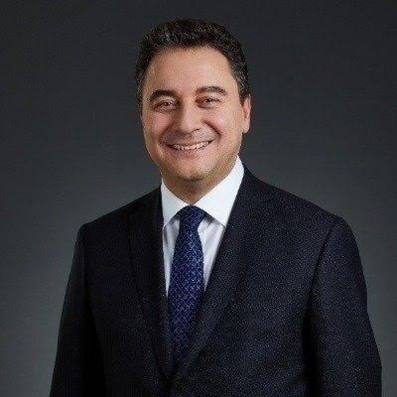 DEVA Partisi Genel Başkanı Ali Babacan, Antalya'da düzenlenen 