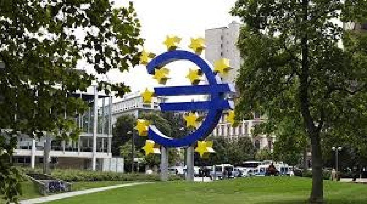 Euro Bölgesi, 2026'nın ilk çeyreğinde yıllık bazda yalnızca %0,8 büyüyerek belirgin bir yavaşlama yaşadı
