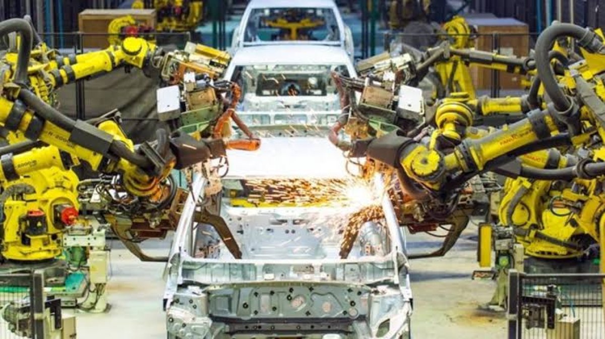 General Motors'un Detroit'teki fabrikasında gerçekleştirdiği işten çıkarmalar ve robot kullanımına geçiş