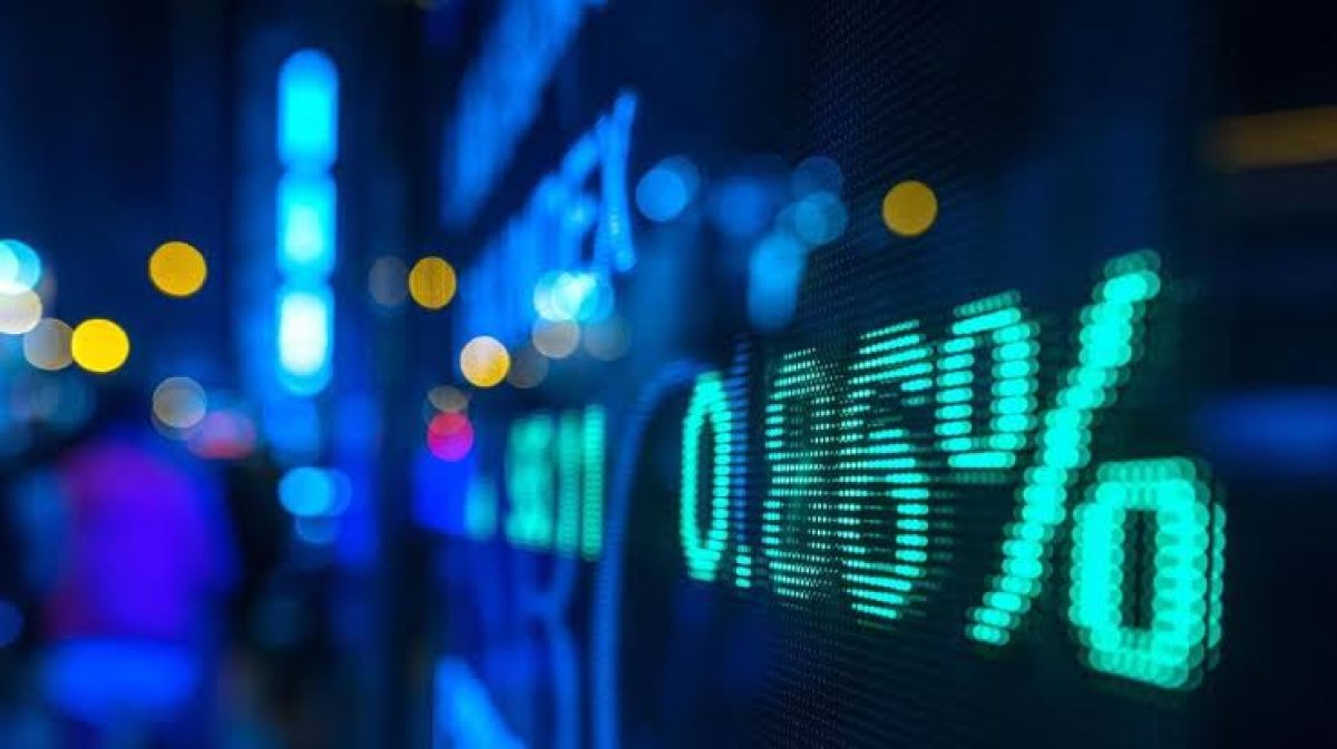 HANG SENG ENDEKSİ FED KARARI VE TİCARET GERİLİMLERİ ARASINDA DÜŞÜŞE GİRDİ