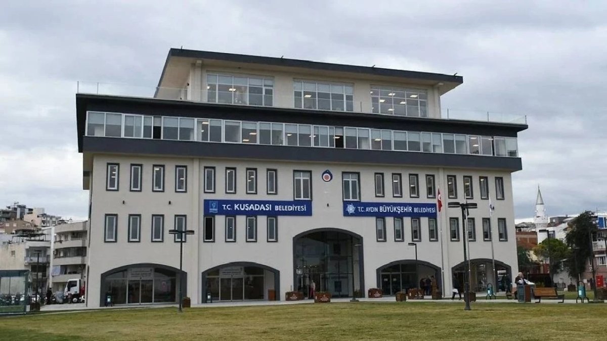 Kuşadası Belediyesi'nde Geniş Kapsamlı Gözaltılar