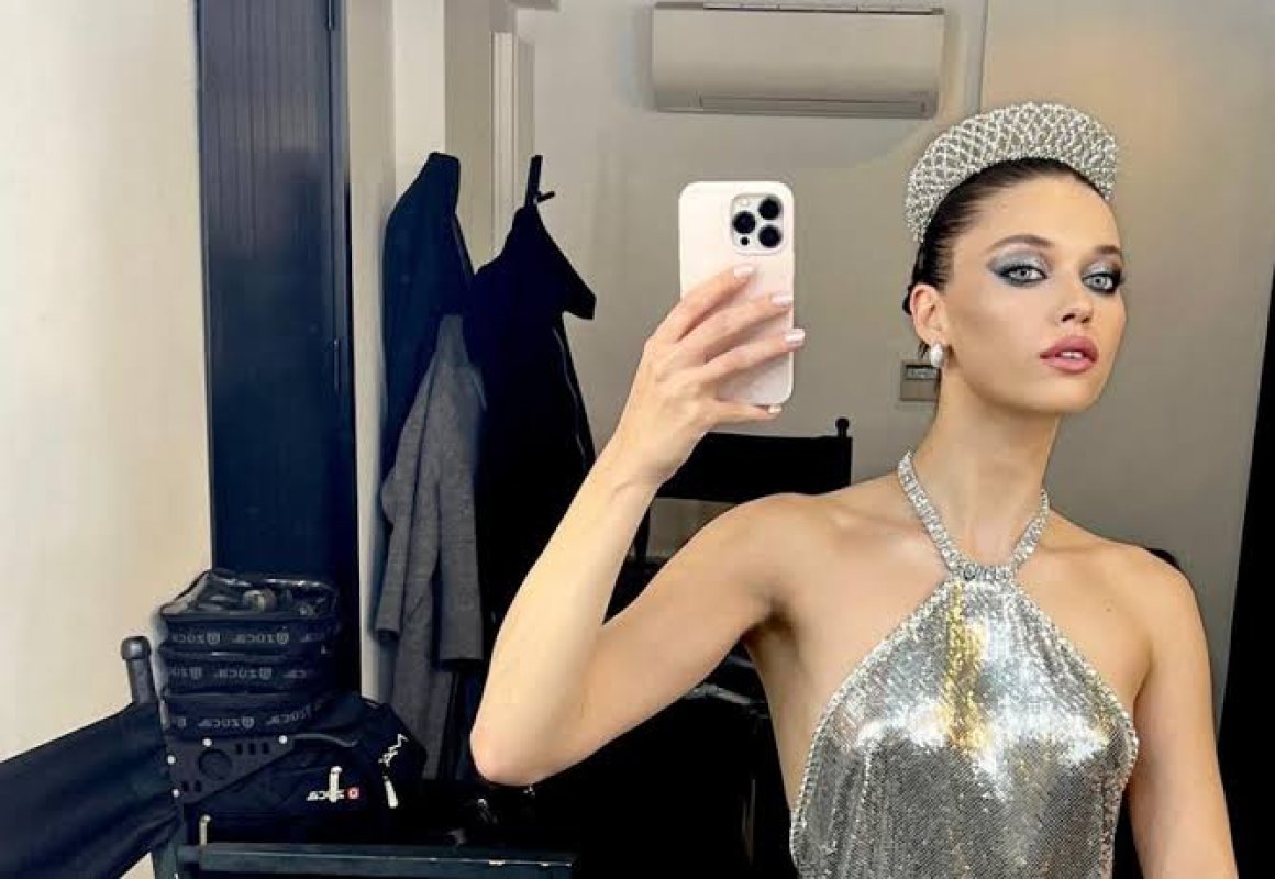 Oyuncu Afra Saraçoğlu Uyuşturucu Operasyonunda Sessizliğini Bozdu
