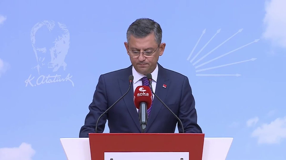Özgür Özel: Atatürk'ün Partisini İktidar Yapmak Hedefi Olmalı
