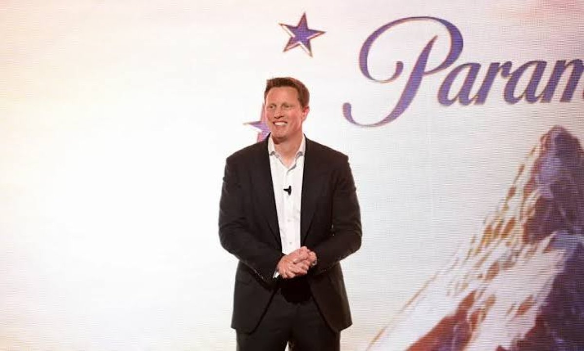 Paramount, Warner Bros. Birleşmesine Elon Musk'ı Yatırımcı Olarak Davet Etmeyi Görüştü