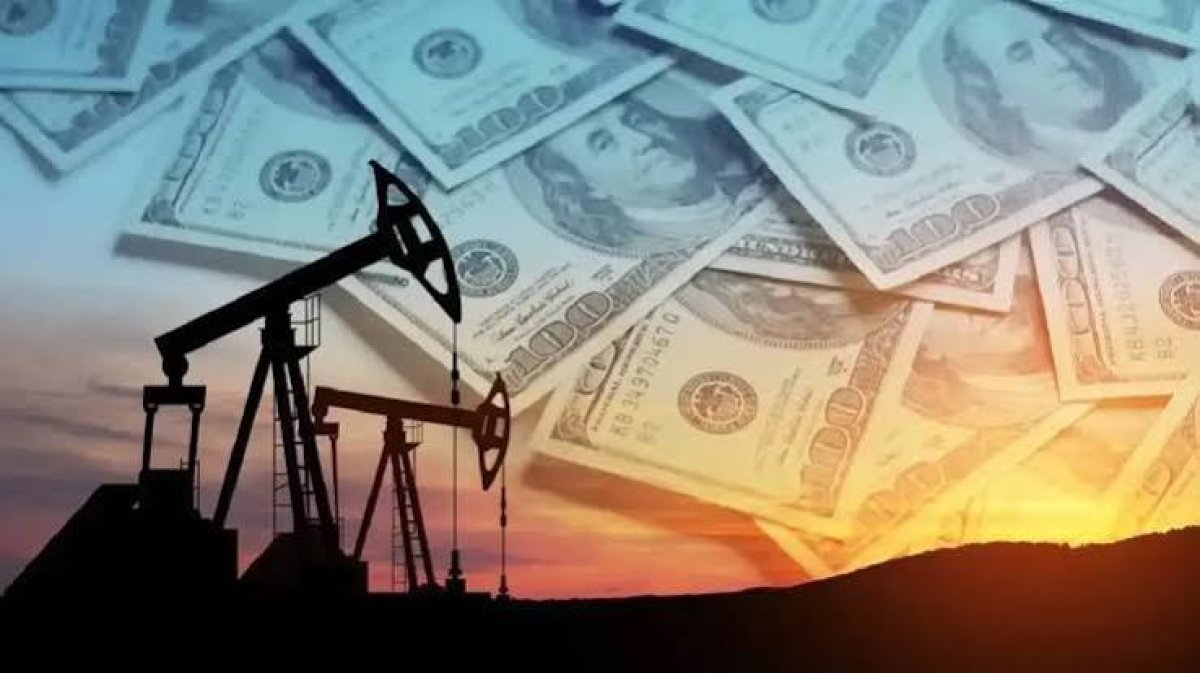 Petrol 100 Doların Üzerine Çıktı