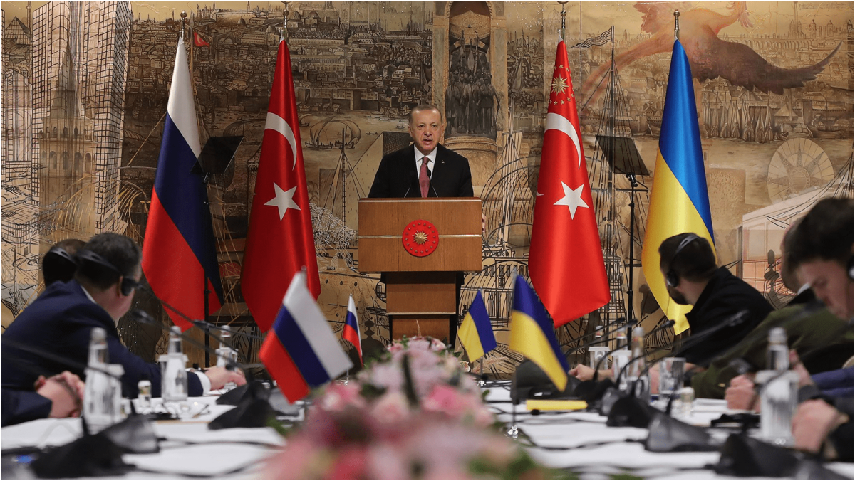 Rusya Devlet Başkanı Vladimir Putin, kabine toplantısında Ukrayna ile yapılması muhtemel barış görüşmeleri ve diplomatik süreçlere dair önemli açıklamalarda bulundu. İşte toplantının ana noktaları: