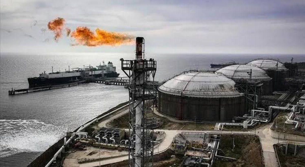 RUSYA'NIN BÜTÇE PLANLAMASI: PETROL VE DOĞALGAZ GELİRLERİ DÜŞÜŞE GEÇİYOR