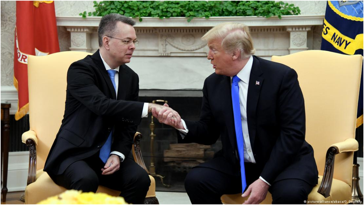 Rahip Andrew Brunson davası, Türkiye ve ABD arasındaki ilişkilerde önemli bir yer tutmaya devam ediyor
