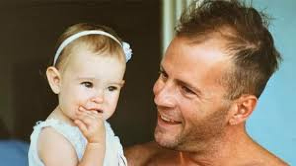 Rumer Willis, babası Bruce Willis'in demans teşhisinin ardından yaşadığı duygusal değişimleri ve deneyimlerini paylaştı