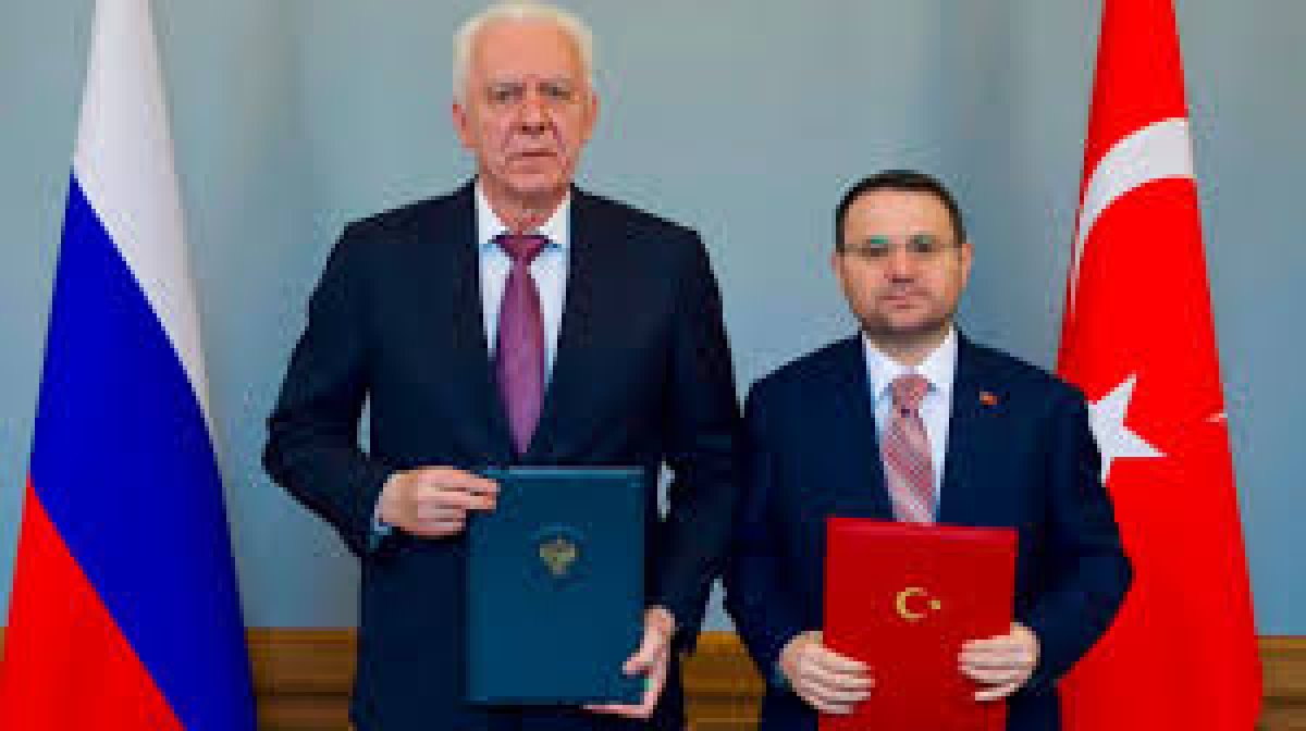 Rusya Başsavcısı Aleksandr Gutsan, Türkiye'nin Adalet Bakanı Akın Gürlek ile yaptığı görüşmede, Rusya-Türkiye ilişkilerinin olumlu seyrine dikkat çekti