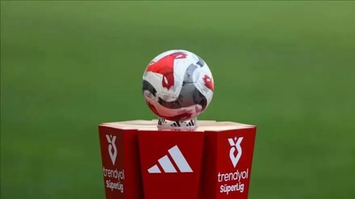Süper Lig'de 2026-2027 sezonunun fikstürü ve derbi tarihleri açıklandı.