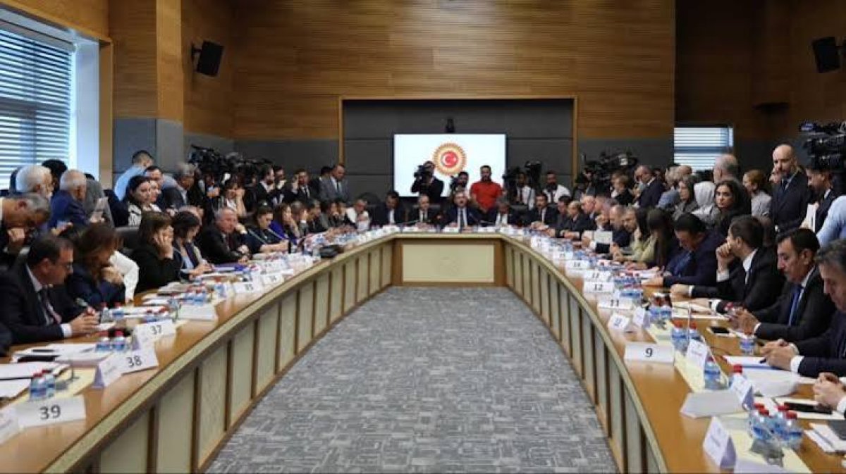 "Terörsüz Türkiye" Süreci Kapsamında Kanun Teklifi Adalet Komisyonu'nda Kabul Edildi