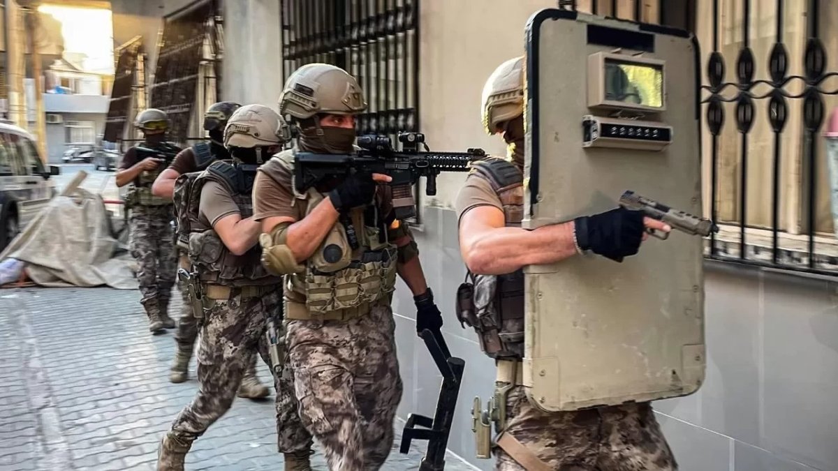 Türkiye Genelinde Suç Örgütlerine Dev Operasyon