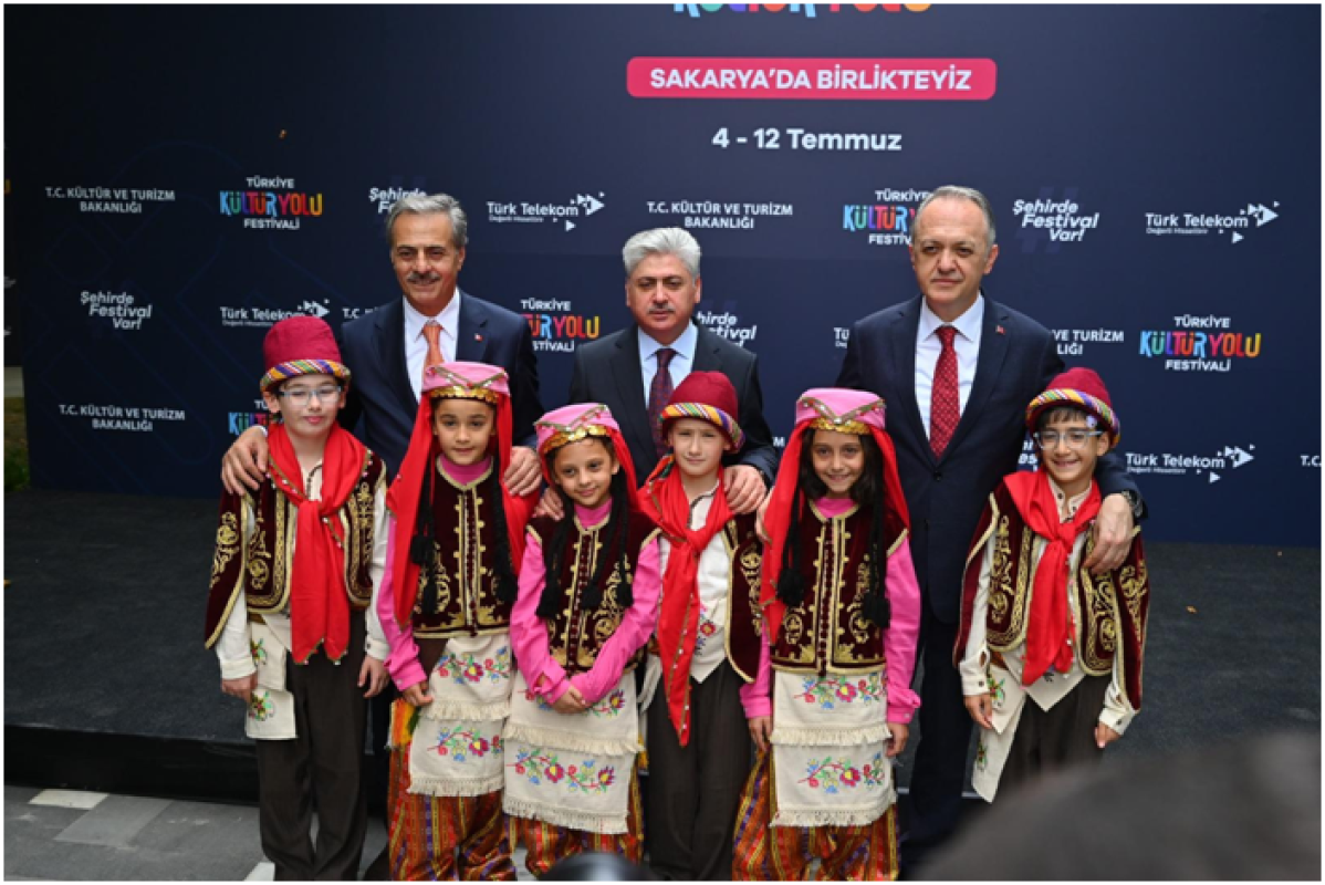 Türkiye Kültür Yolu Festivali, Sakarya'da gerçekleştirilen açılış programıyla birlikte büyük bir coşkuyla başladı.