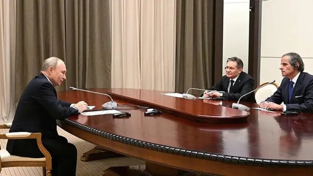 UAEA Genel Direktörü Grossi Putin ve Trump Temaslarının Önemini Vurguladı