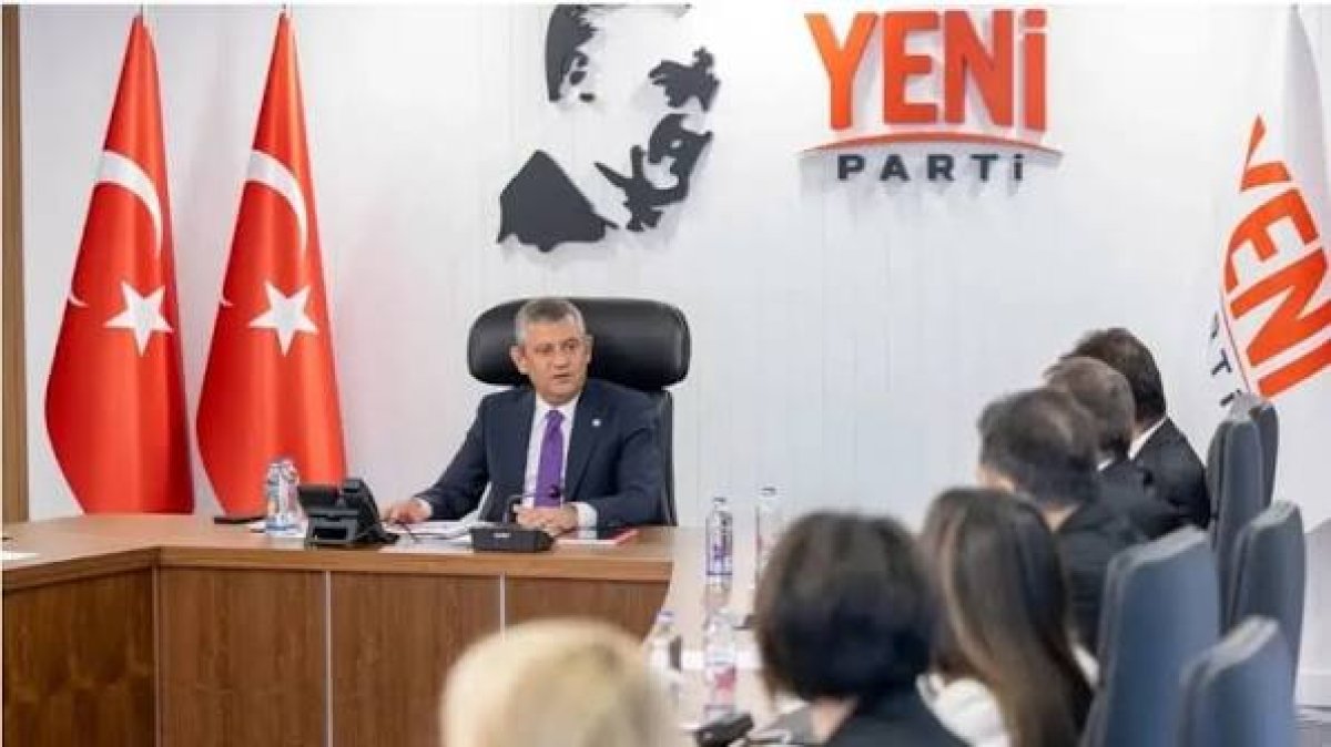 Yeni Parti İsim Değişikliği Talebiyle Karşı Karşıya