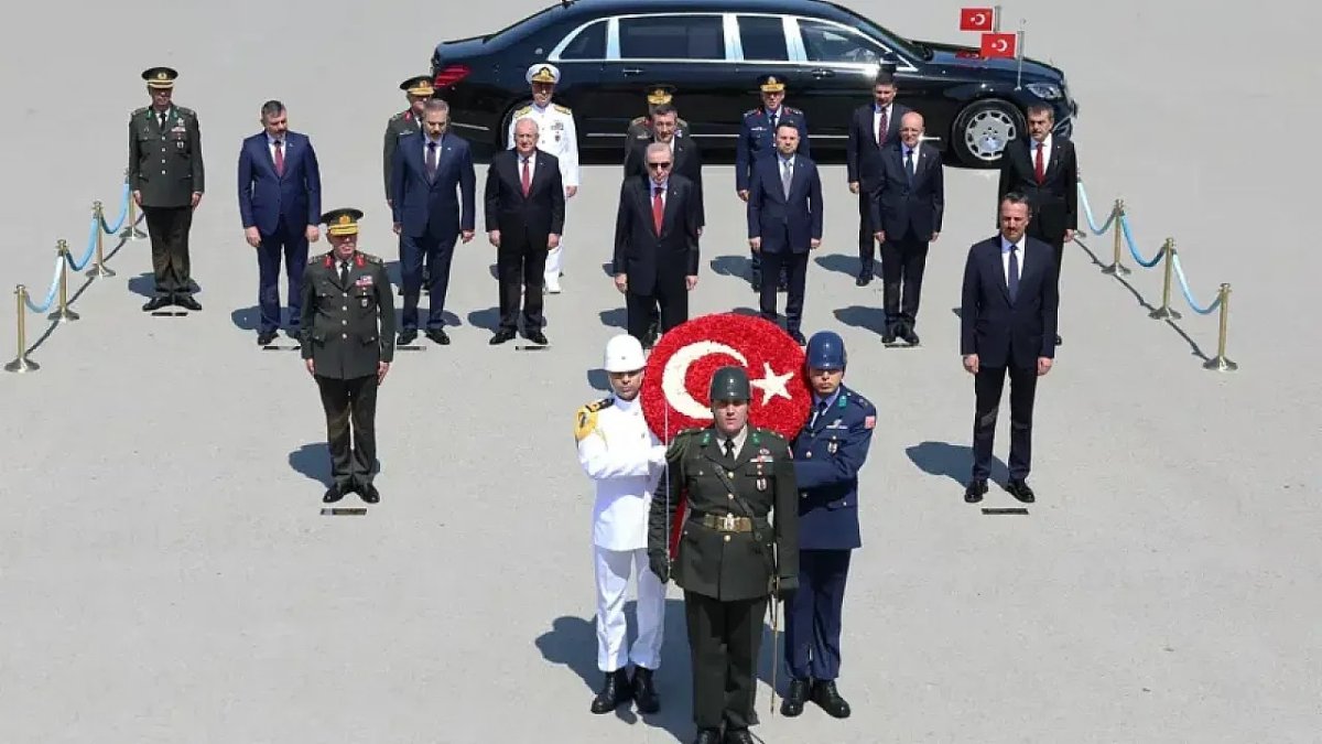 Yüksek Askeri Şura Toplantısında Önemli Kararlar: 25 General ve Amiral Terfi, 69 Albay Generalliklere Yükseltildi