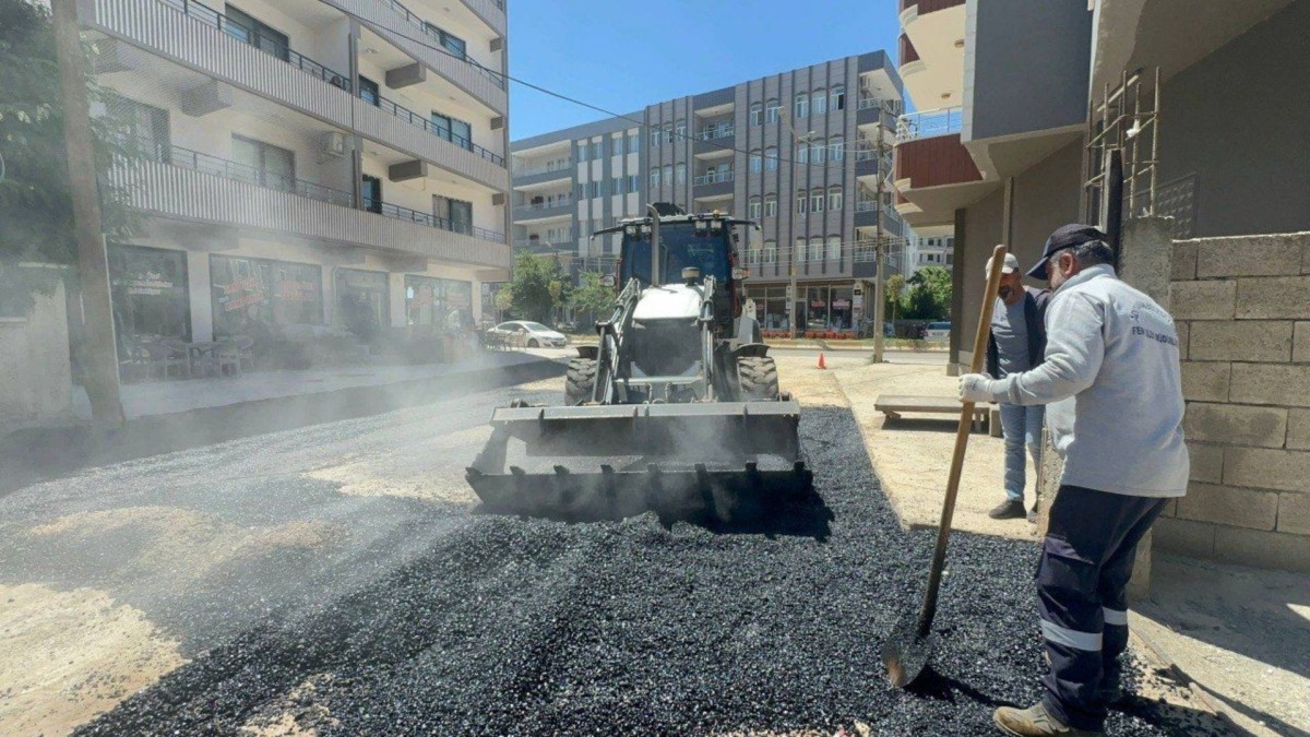 Adıyaman’da altyapısı tamamlanan mahallelerde asfalt çalışmaları devam ediyor   - Videolu Haber