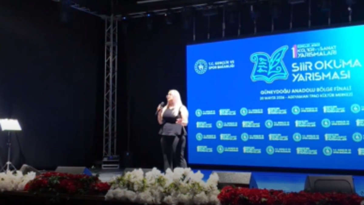 Adıyaman’da gençler şiirleriyle bölge finalinde sahne aldı  - Videolu Haber