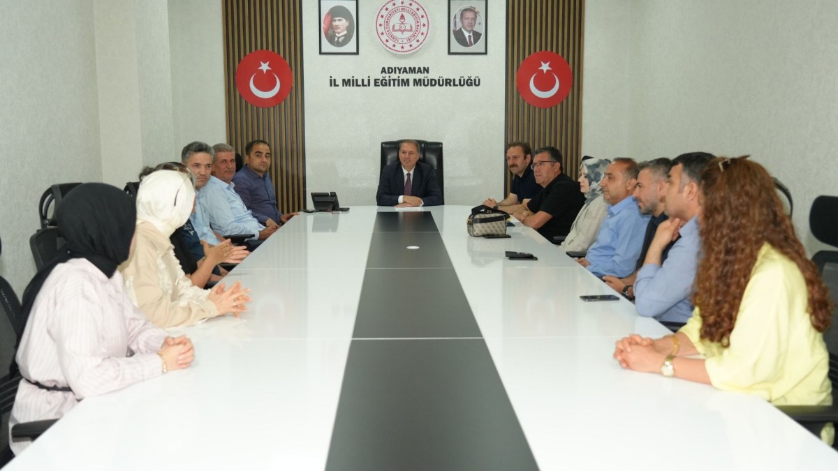 Adıyaman’da Hârezmî Eğitim Modeli uygulayan öğretmenlere katılım belgesi