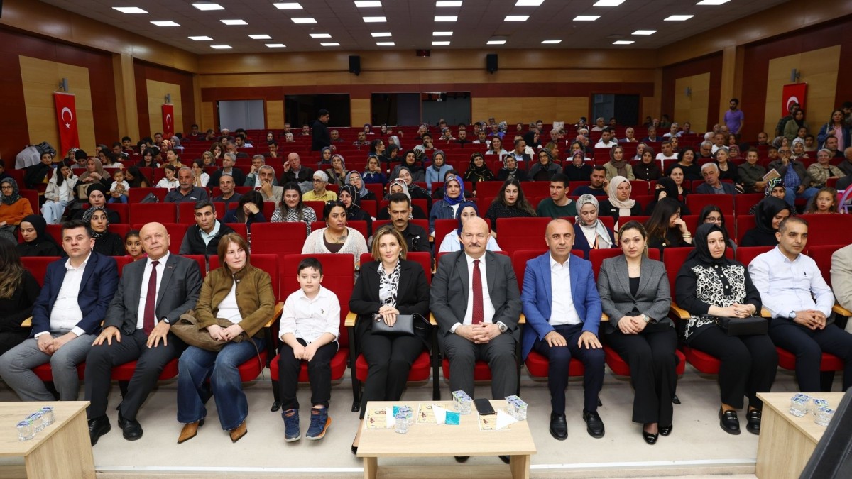 Adıyaman’da ‘Türkülerimiz ve Biz’ konseri yoğun ilgi gördü