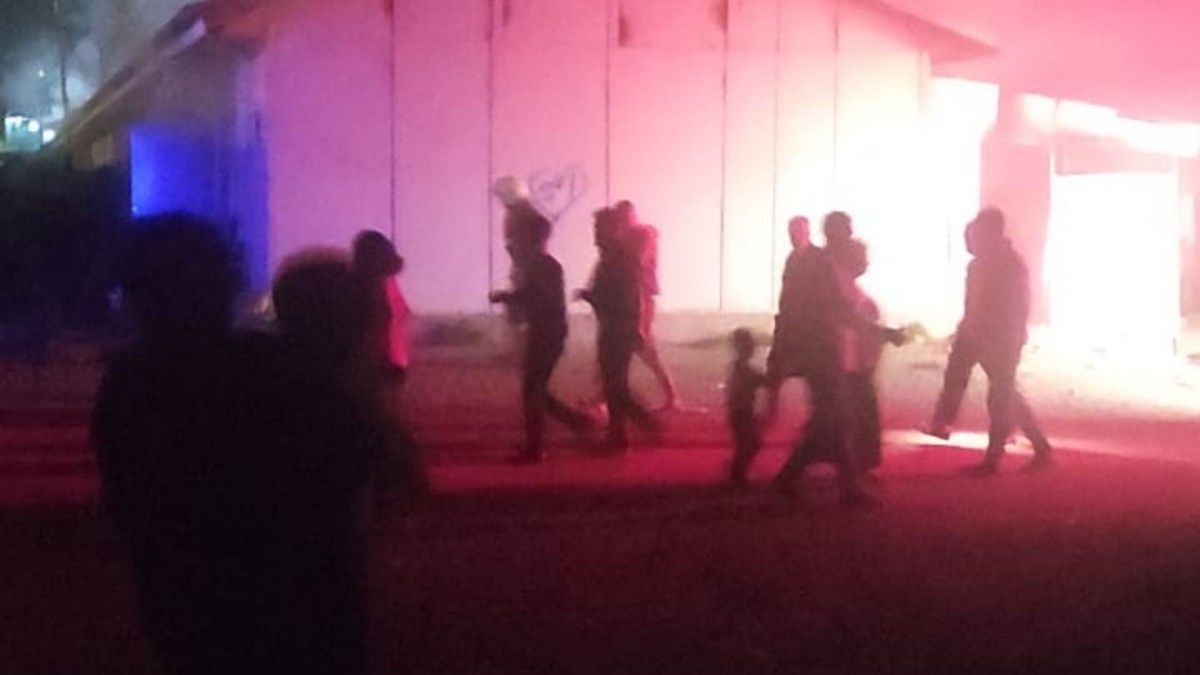 Adıyaman’da Vartana Geçici Konaklama Alanı’nda yangın  - Videolu Haber