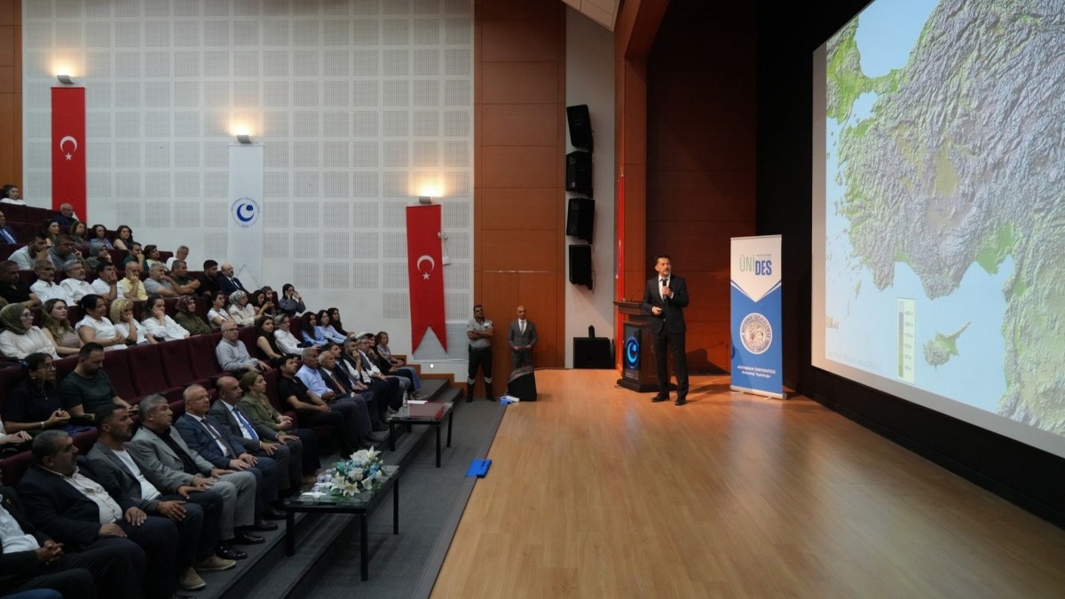 Adıyaman Üniversitesi’nde ‘Kültürel miras ve arkeoloji paneli’ düzenlendi