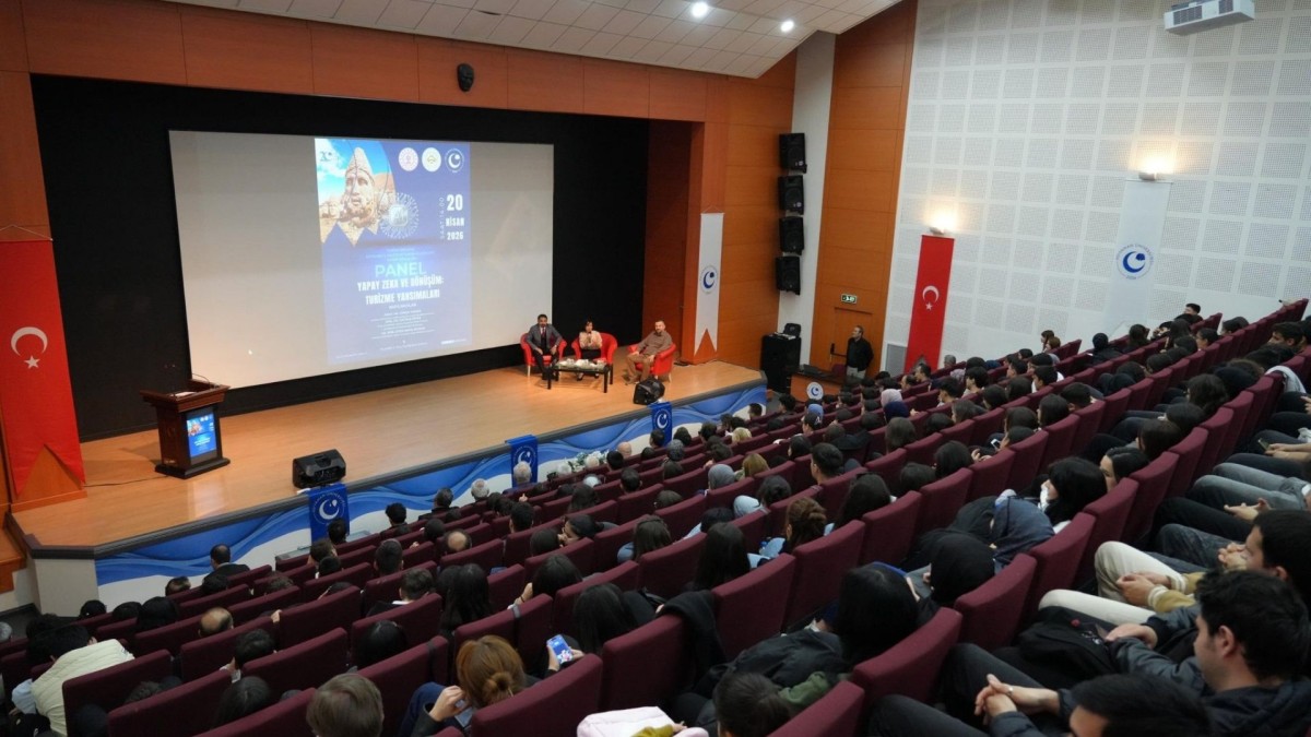 Adıyaman Üniversitesi’nde ‘Yapay Zekâ ve Turizm’ paneli gerçekleştirildi