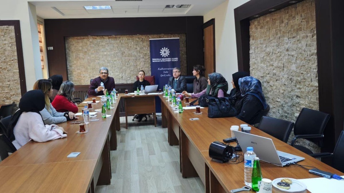 Adıyaman Üniversitesi ve İpekyolu Ajansı’ndan kadın çiftçilere eğitim
