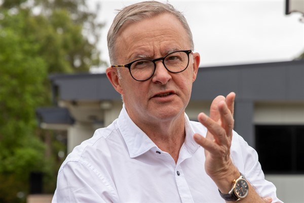 Albanese: Singapur, Avustralya'nın en önemli yakıt tedarikçilerinden biridir