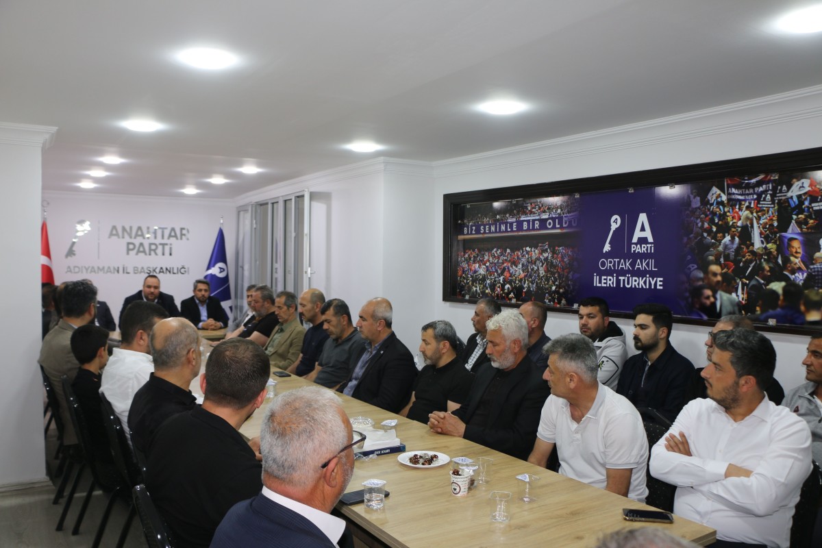 Anahtar Parti Adıyaman İl Başkanlığı’nda bayramlaşma programı düzenlendi  - Videolu Haber