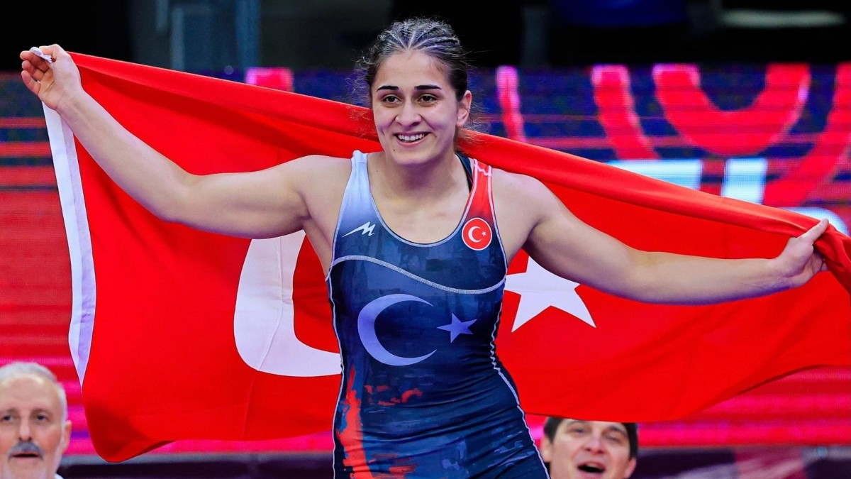 Avrupa Güreş Şampiyonası’nda kadın milli sporculardan 2 altın, 2 bronz madalya