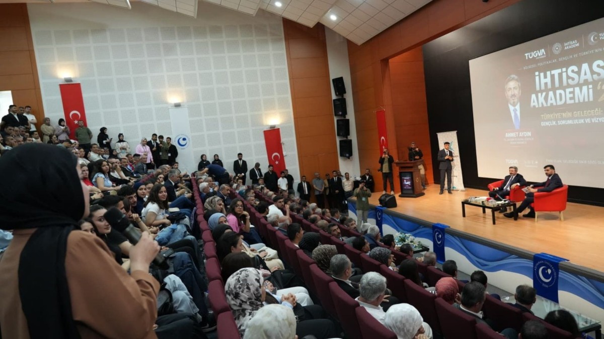 Bakan Yardımcısı Ahmet Aydın, üniversiteli gençlere Türkiye’nin gelecek vizyonunu anlattı