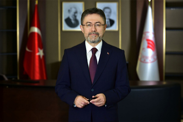 Bakan Yumaklı: 169 yangından 163'ü kontrol altına alındı