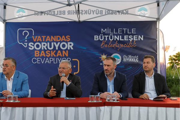 Başkan Büyükkılıç, Millet Bahçesi'nde vatandaşlarla buluştu