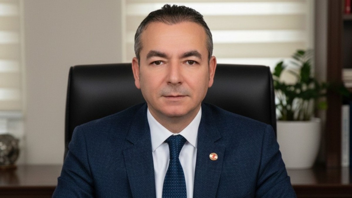 Başkan Murat Çeliker: ‘Sanatçı Çelik’in davranışı tüm Türkiye’ye örnek oldu’
