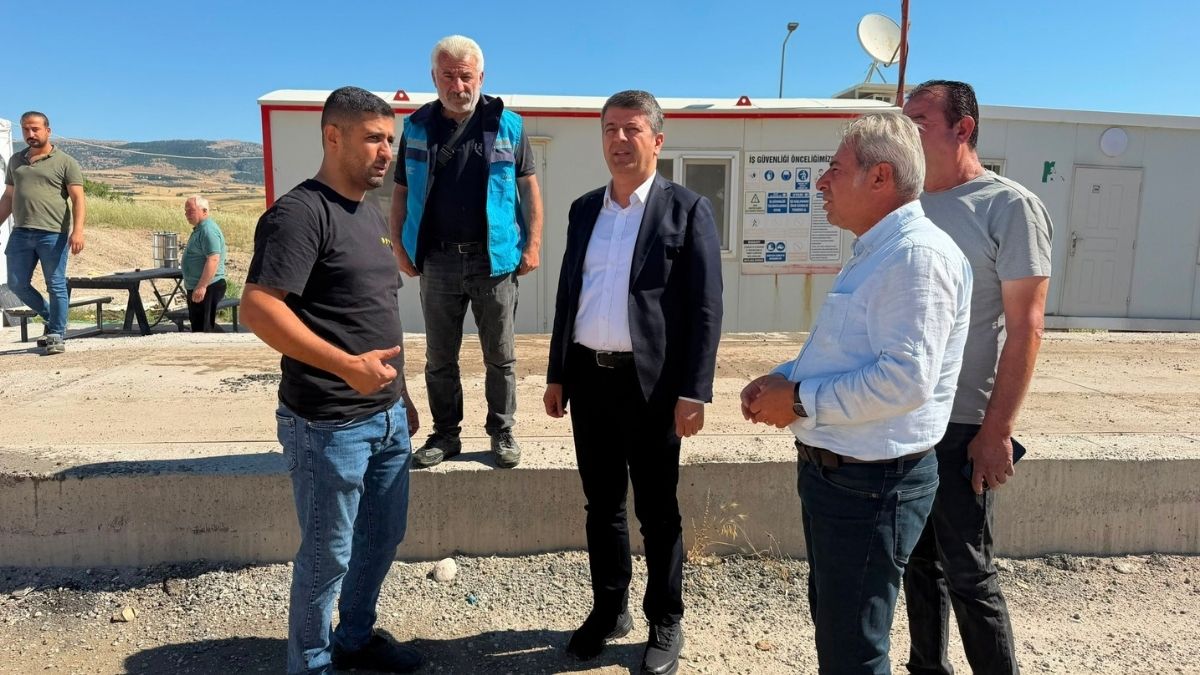 Başkan Tutdere asfalt plenti tesisinde incelemelerde bulundu