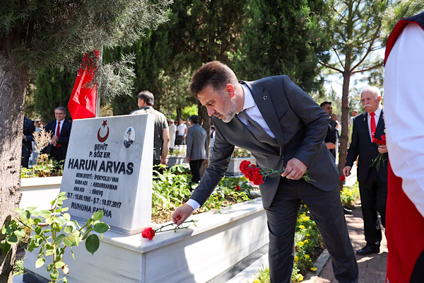 Bursa'da 15 Temmuz dolayısıyla şehitlik ziyaretleri yapıldı