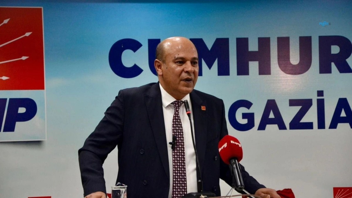 CHP’de kriz derinleşiyor: İl başkanlıkları feshedildi, disiplin süreçleri başlatıldı