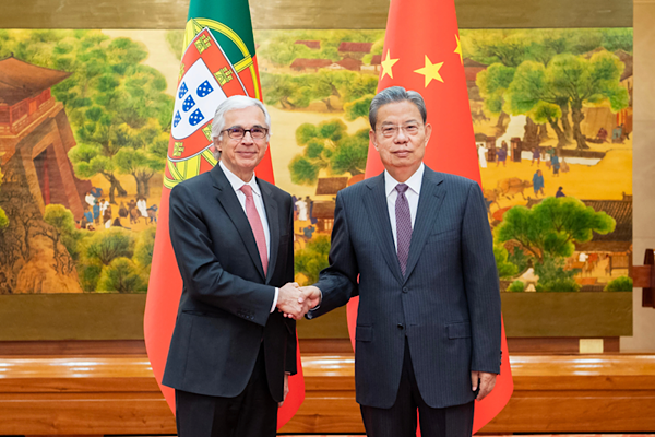 Çin ve Portekiz meclis başkanları bir araya geldi