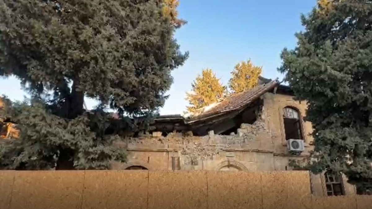 Cumhuriyet İlköğretim Okulu’nun yıkılan duvarları, Adıyaman’ın hafızasını yaşatıyor  - Videolu Haber