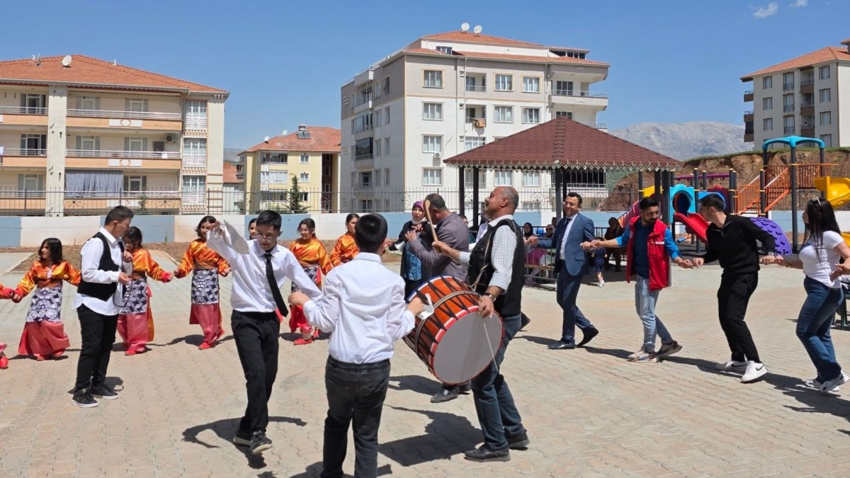 Gölbaşı’nda Engelliler Haftası Programı yoğun ilgi gördü