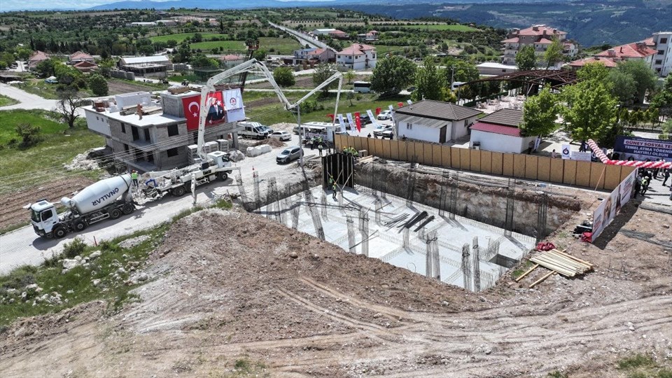 Güney’e Yeni Sosyal Yaşam Alanı: 4 Katlı Tesisin Temeli Atıldı